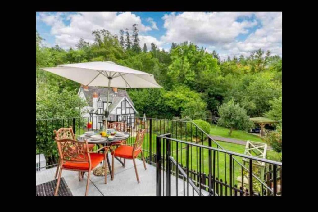 Tank Barn At Brook House, Nestled In The Welsh Hills, A Delightful Retreat Villa Welshpool Exteriör bild